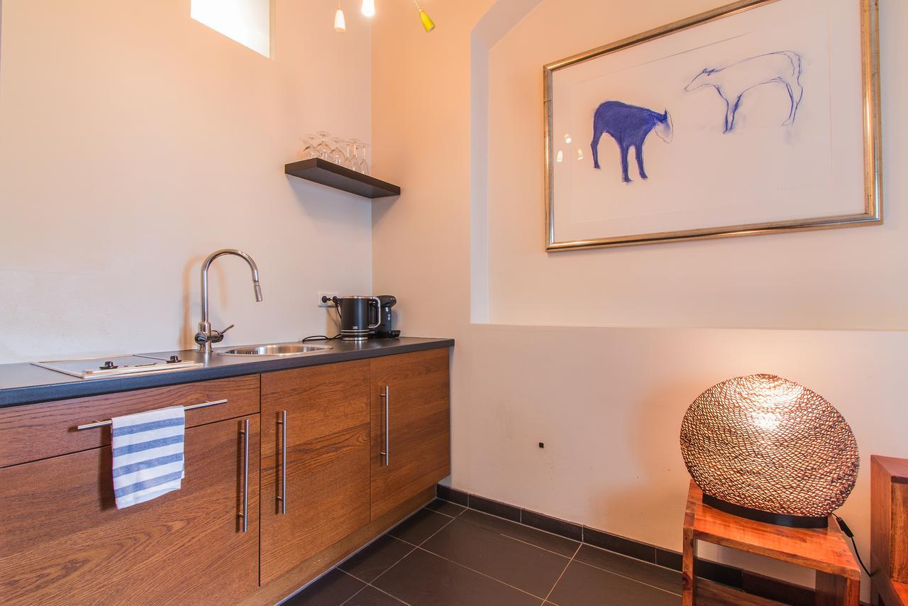 Visage Apartment *